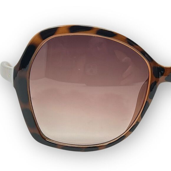 Fossil Butterfly Oversized Sunglasses Tortoise Shell Classic Brown Gradient Lens - Picture 4 of 10